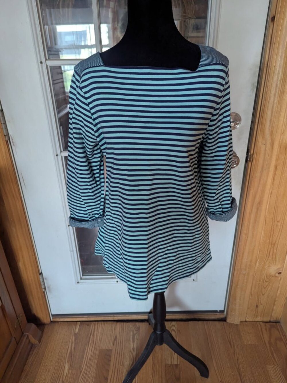 Top Navy/powder blue stripe size medium 10-12